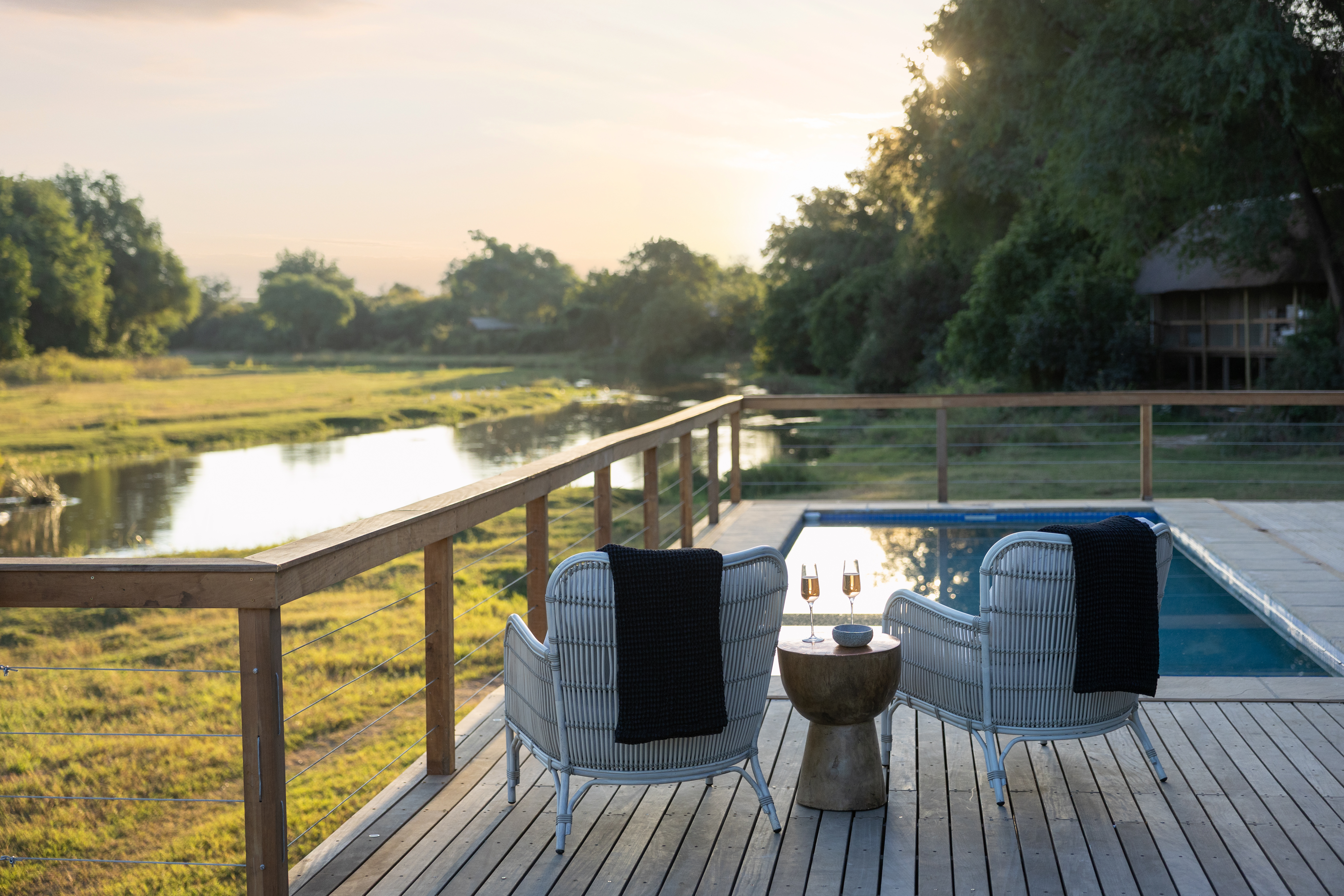 Nzovu Rundu Luxury Camp